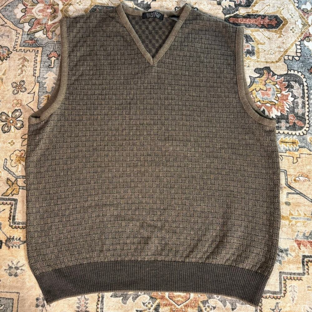 Segreto Vintage Made in Bulgaria 100% Pure Wool Italian Sweater Vest Medium